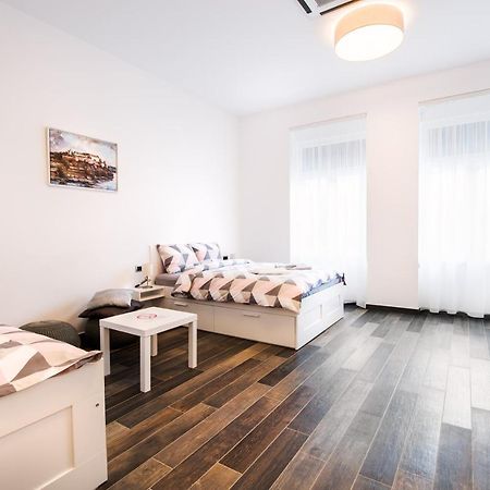 Apartmani Sterija Novi Sad Eksteriør billede