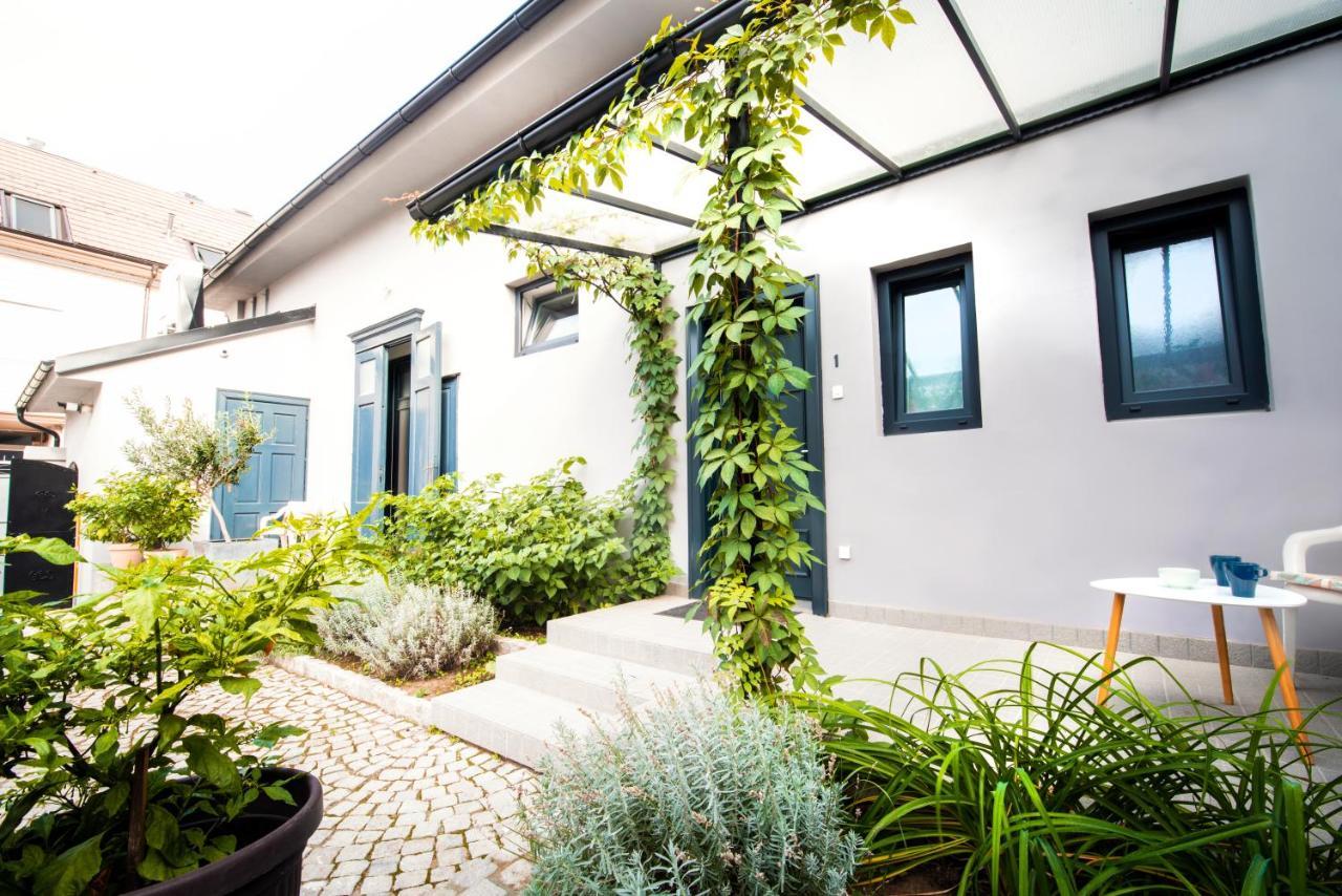 Apartmani Sterija Novi Sad Eksteriør billede